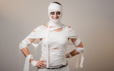 Comment se déguiser en momie facilement pour halloween ou une fête costumée