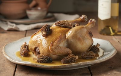 Coquelet au vin jaune et morilles : une recette traditionnelle à savourer